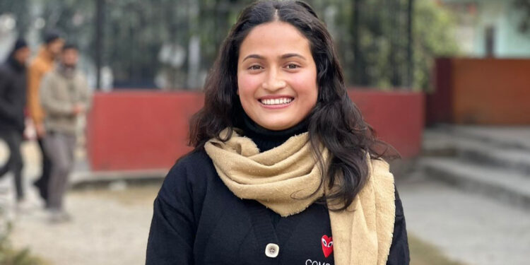 एकैवर्षमा लोकसेवाको पाँच परीक्षा उत्तीर्ण गर्दा …