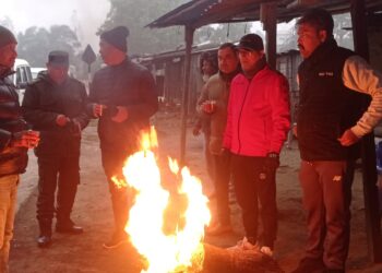 नेपालगन्जमा ६ चट्टा दाउरा वितरण