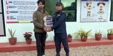 क्षतिपूर्तिवापतकाे रकमबाट हिरासत पुस्तकालयलाई पुस्तक