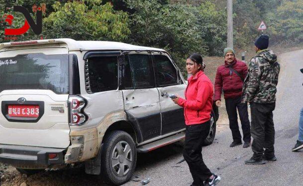 गायिका रचना रिमाल सवार स्कार्पियो बाँकेमा ट्रकसँग ठोक्कियो