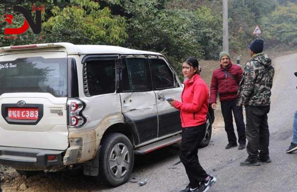 गायिका रचना रिमाल सवार स्कार्पियो बाँकेमा ट्रकसँग ठोक्कियो