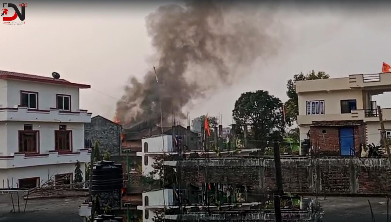 ब्रेकिङ न्यूजः जिप्रका नजिकैको मिल उद्याेग आगलागी