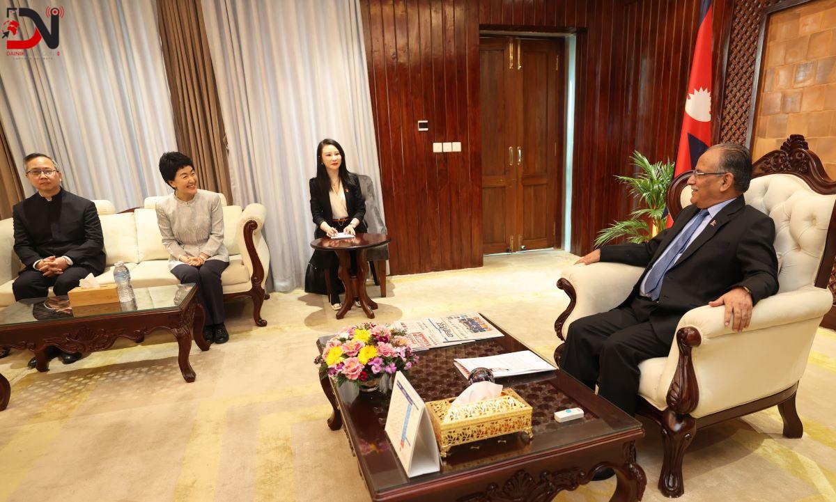 प्रधानमन्त्री दाहाल र चिनियाँ उपमन्त्रीबीच भेटवार्ता