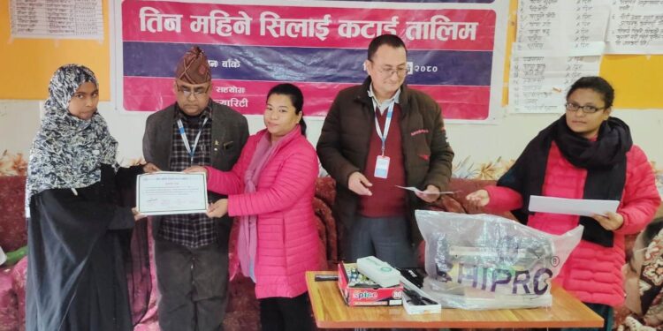 तीन महिने सिलाई कटाई तालिम, सहभागिलाई मेसिन