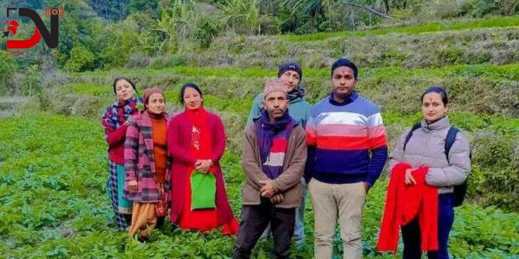 सामूहिक आलुखेतीमा आमासमूह