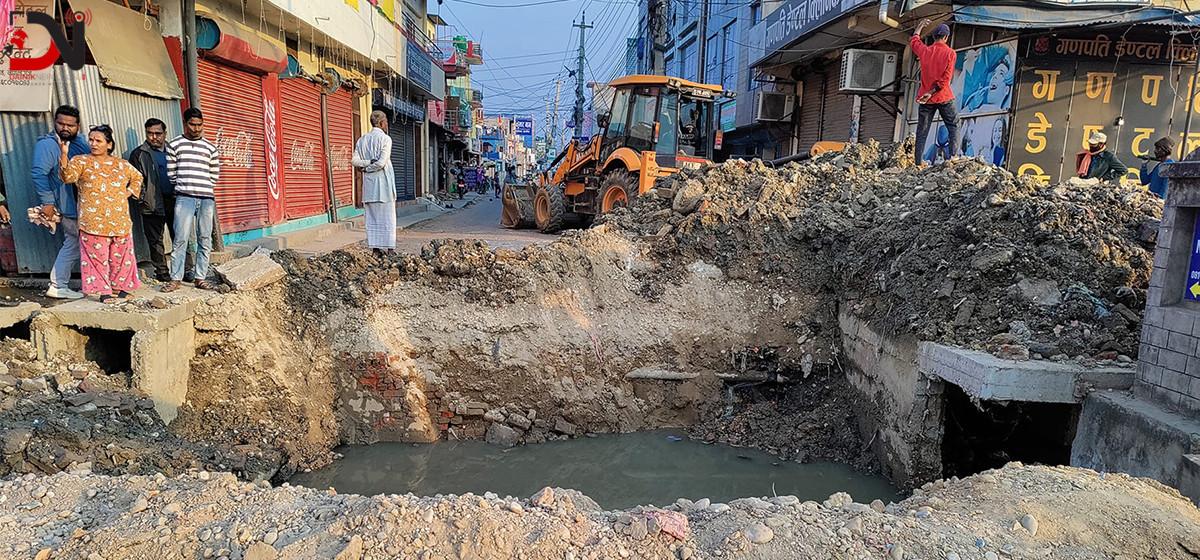 पासाङल्हामु मार्ग निर्माण कार्य सुरु