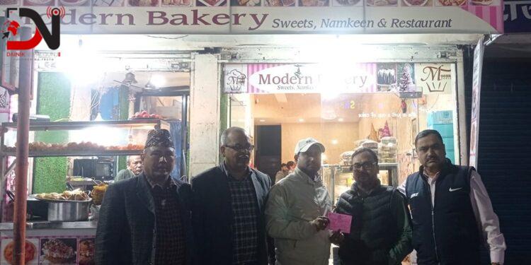 सडकमा फोहोर फाल्ने पसललाई पाँच हजार जरिवाना