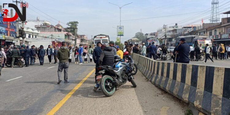 कोहलपुर-नेपालगन्ज सडकखण्डमा आवतजावतमा रोक