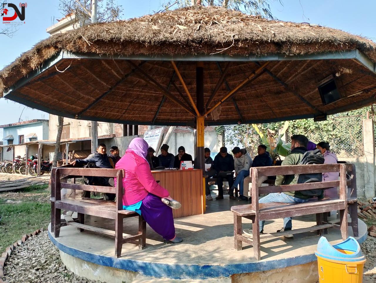 सिडियो र आन्दोलनरत कर्मचारीबीच भेटवार्ता हुँदै