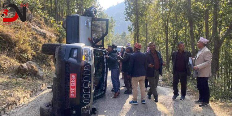 एमाले महासचिव चढेकाे गाडी दुर्घटनामा