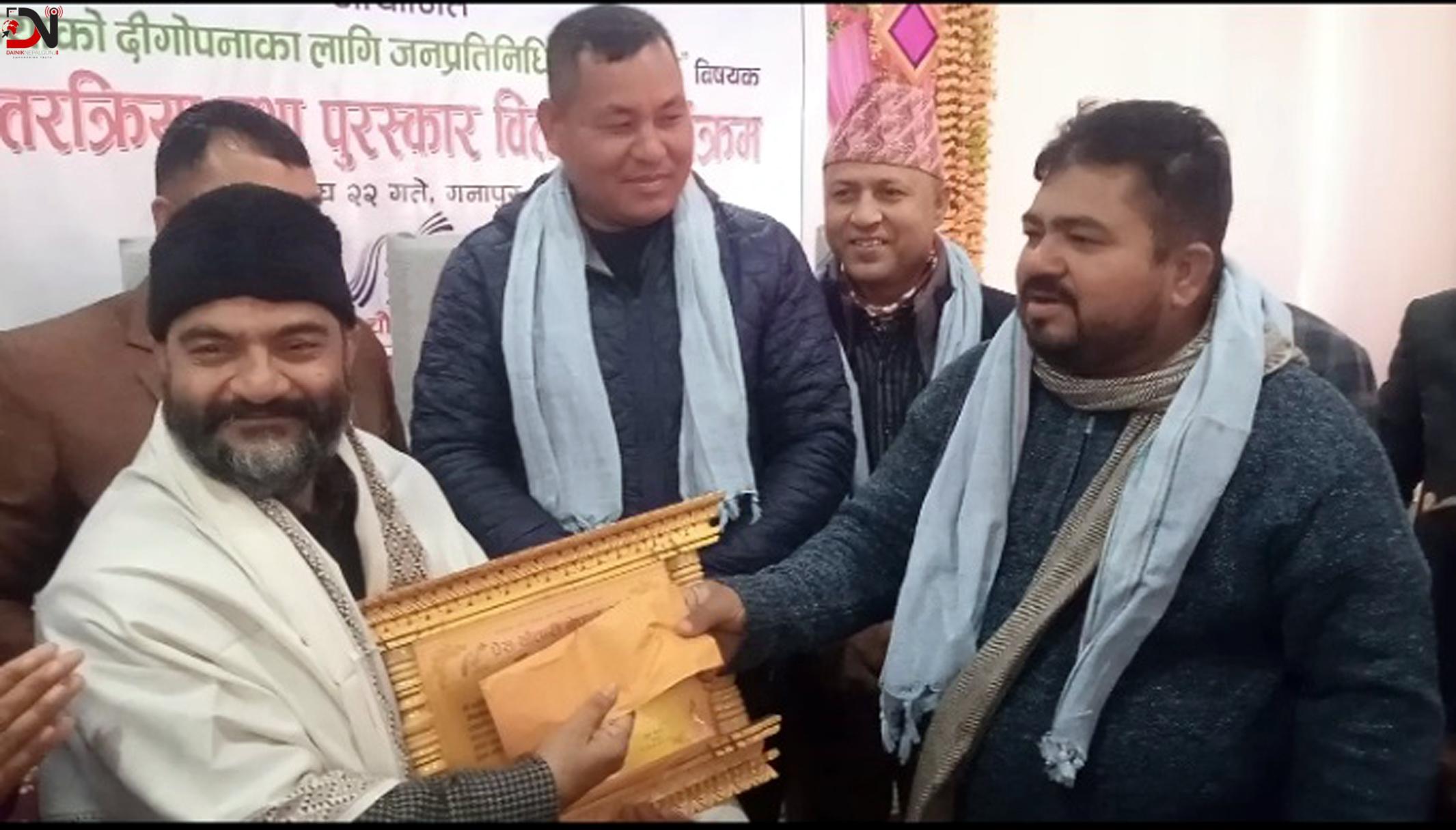 पत्रकार गैरेलाई विरही सिर्जनशील पुरस्कार