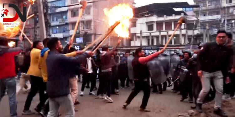 गृहमन्त्रीको राजीनामा माग्दै राँके जुलुस निकालेको नेविसंघ र प्रहरीबीच झडप