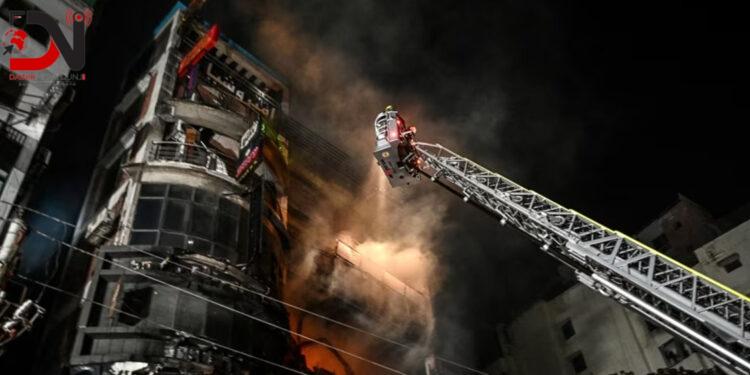 सात तल्ले घरमा आगलागी हुँदा ४३ जनाको मृत्यु