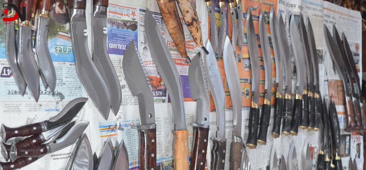 अमेरिका–बेलायत पुग्छ धराने खुकुरी