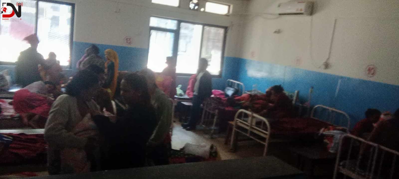 भेरी अस्पतालमा सुत्केरी र गर्भवतीलाई बेड पाउनै मुस्किल