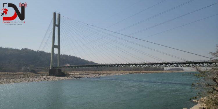 आगलागीपछि बन्द भएकाे कर्णाली पुल सञ्चालनमा आयाे