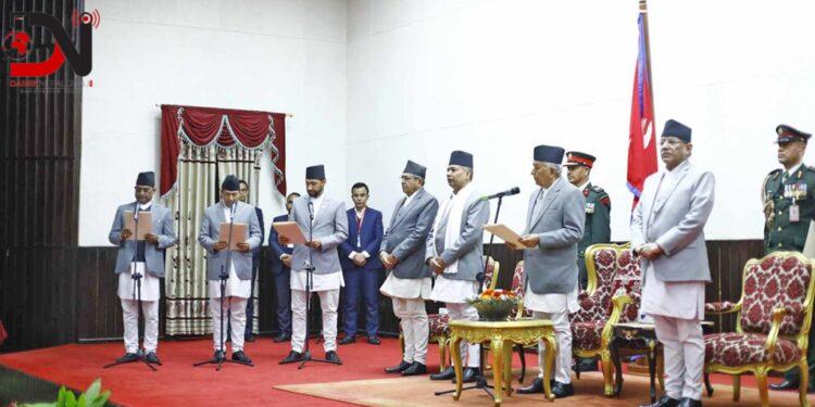 नवनियुक्त मन्त्रीहरुले लिए शपथ