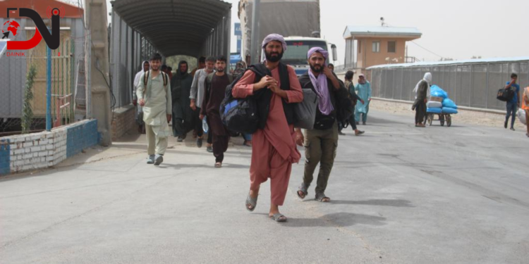 करिब एक लाख अफगानी आप्रवासी स्वदेश फिर्ता