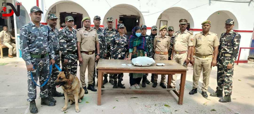 चरेश सहित रुपैडिहमा नेपाली महिला पक्राउ