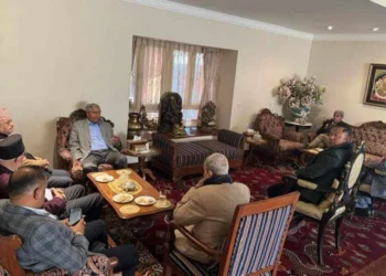 साना दलहरुसँग छलफल बढाउँदै कांग्रेस