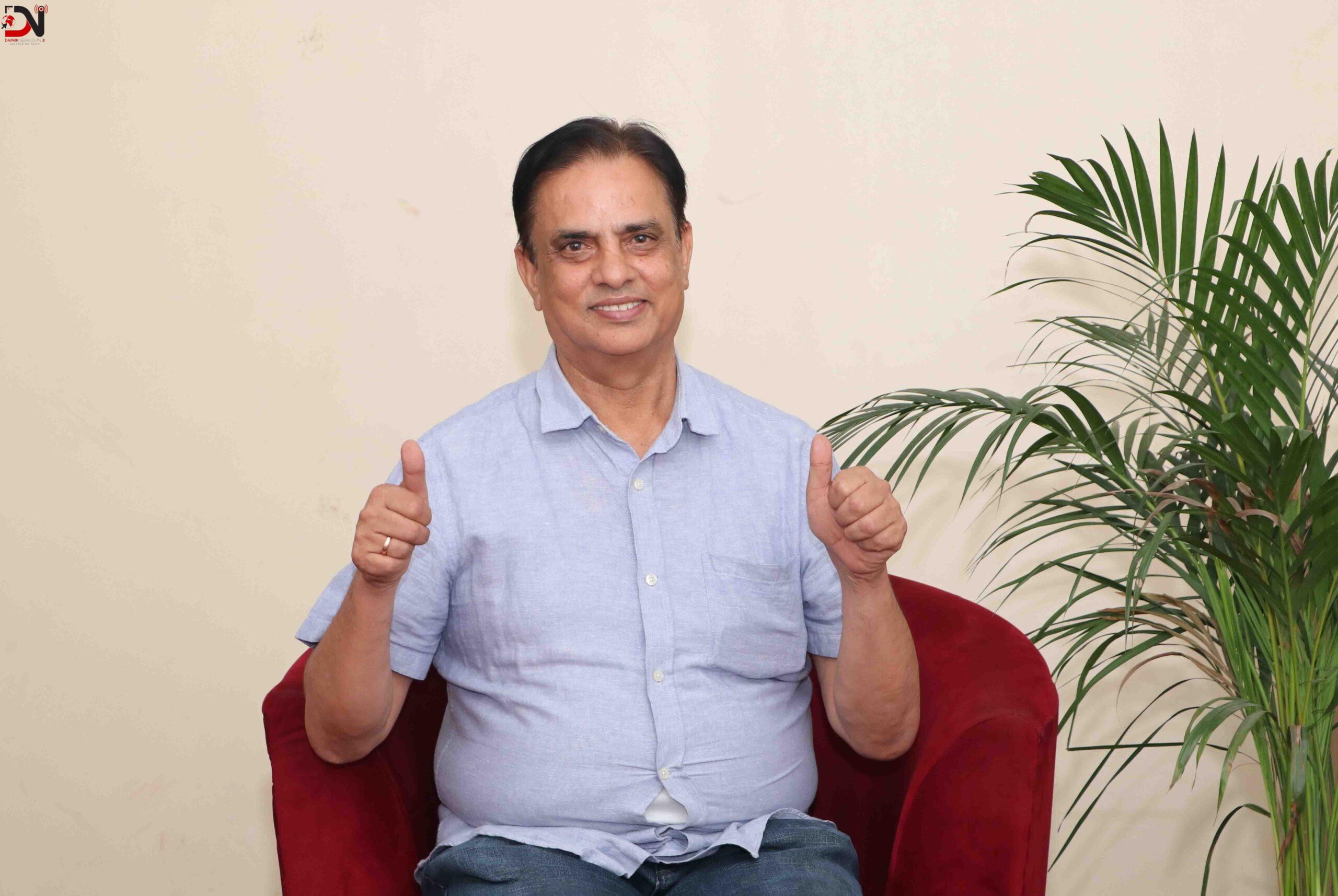 ‘अभिनेता एकै किसिमको भूमिकामा सीमित हुनु हुँदैन’ : अभिनेता आचार्य