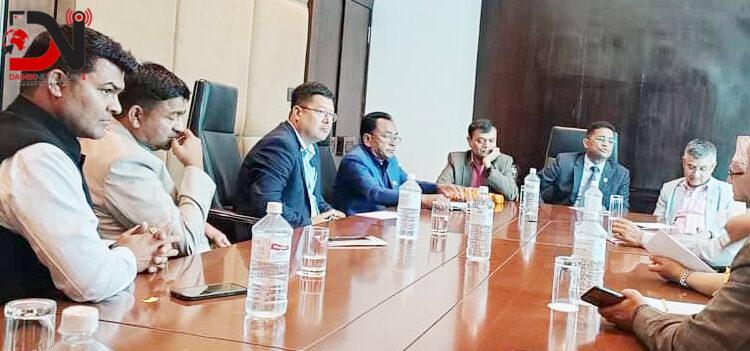 वडाध्यक्ष बर्माद्वारा रिङ्गरोडका लागि मन्त्रीको ध्यानाकर्षण