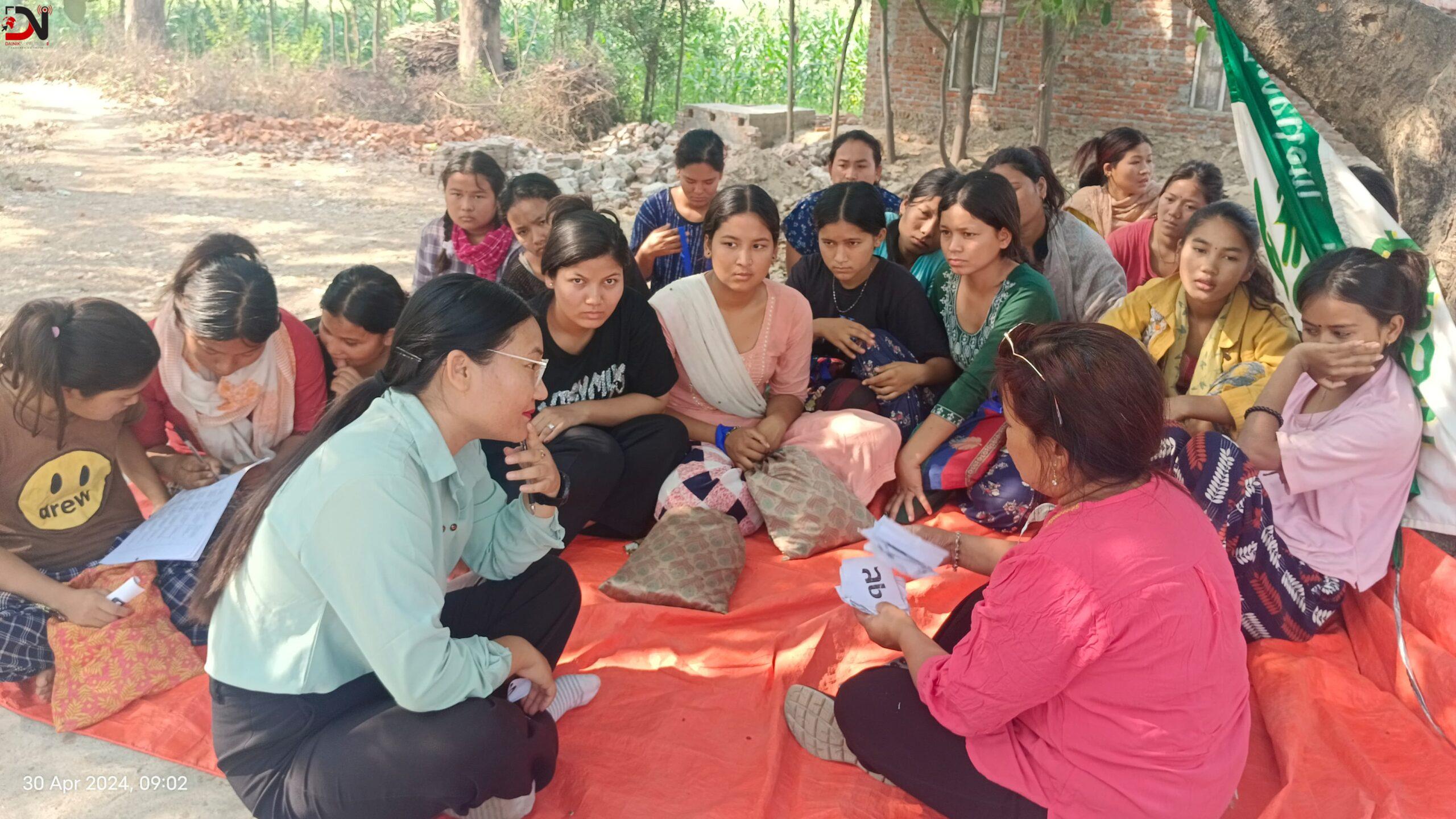 तेलियनपुरका २० जना किशोरीलाई किट ब्याग