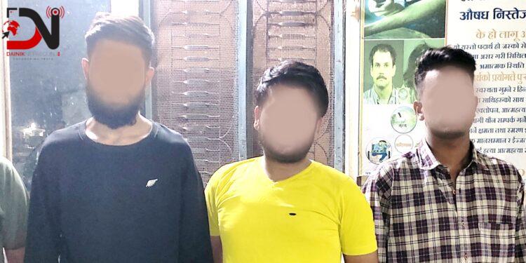 चिट चोराउनेहरु पाँच दिन हिरासतमा