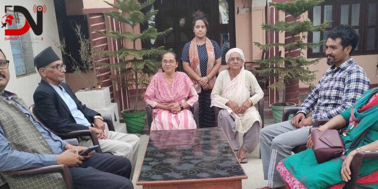 कम्युनिष्टबारे बहस गरिंदै