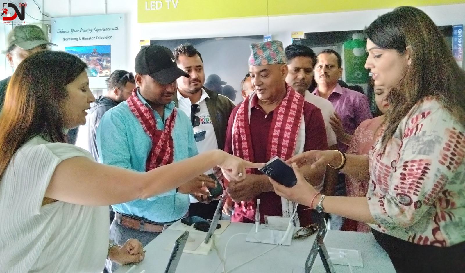 स्विच अन रिटेल शोरुम नेपालगन्जमा