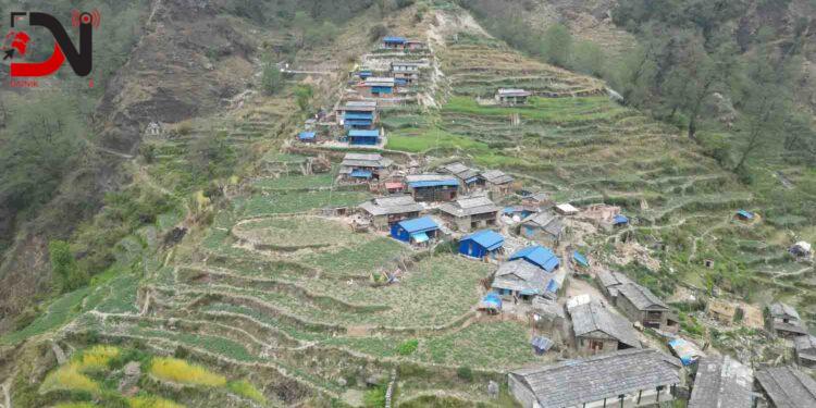 पहिरोका कारण रित्तिदै म्याग्दीको चौरखानी गाउँ