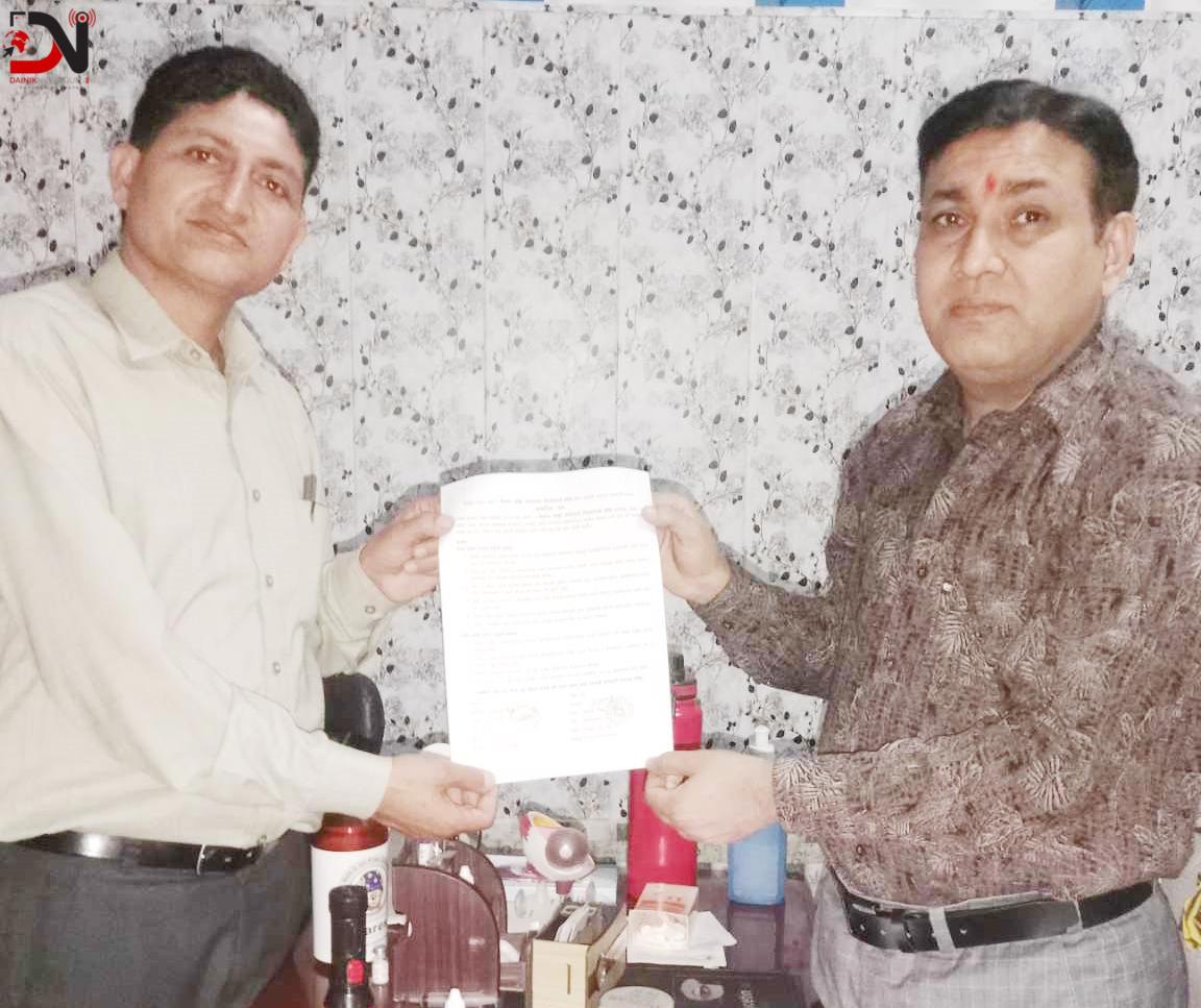 स्वास्थ्य र शिक्षामा सहजीकरण गर्दै दैलेखी समाज