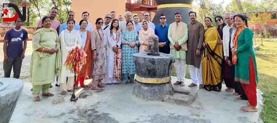 मानसरोवर दर्शनार्थीद्वारा केदारेश्वर धाम दर्शन