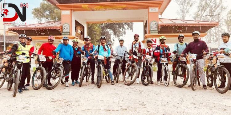नेपालगन्जबाट साइकलमै अयोध्या