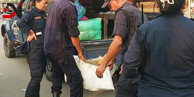 निजी गाडीमै तस्करी