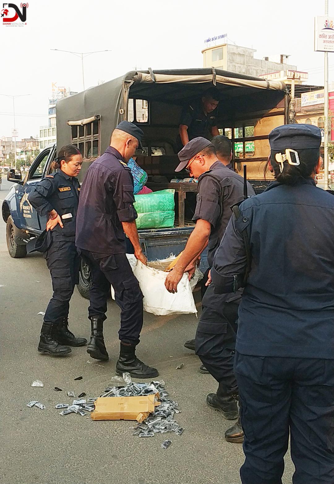 निजी गाडीमै तस्करी