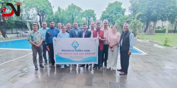 स्वीमिङ क्लबमा न्यौपानेको नेतृत्व