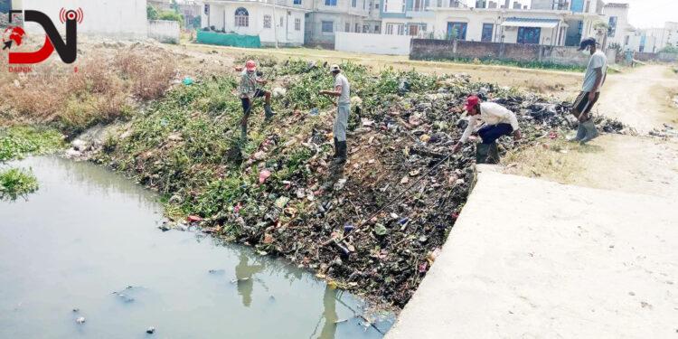 नेपालगञ्जलाई डुबानबाट जोगाउन बर्खा अगाबै नाला सफाई