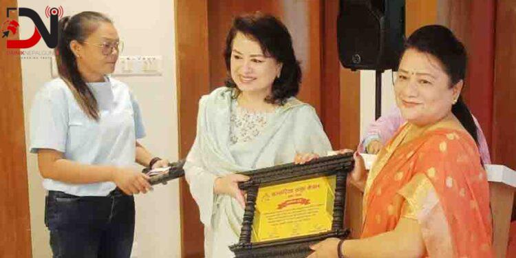 डा. श्रेष्ठलाई सञ्चारिका सम्मान