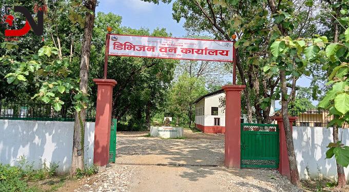 बाँकेमा वन क्षेत्रमा बनाइएका घरटहरा हटाइए