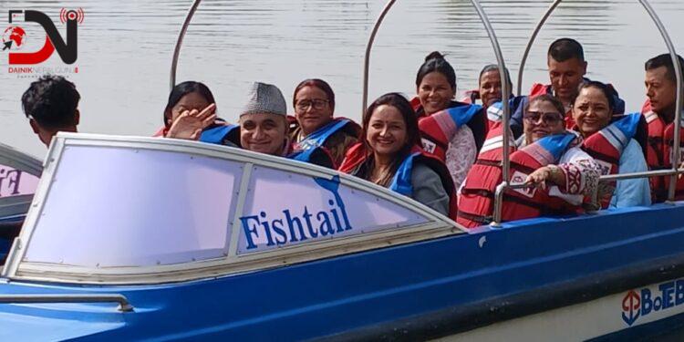 सुर्खेतको बुलबुले तालमा मोटरबोटको औपचारिक शुभारम्भ