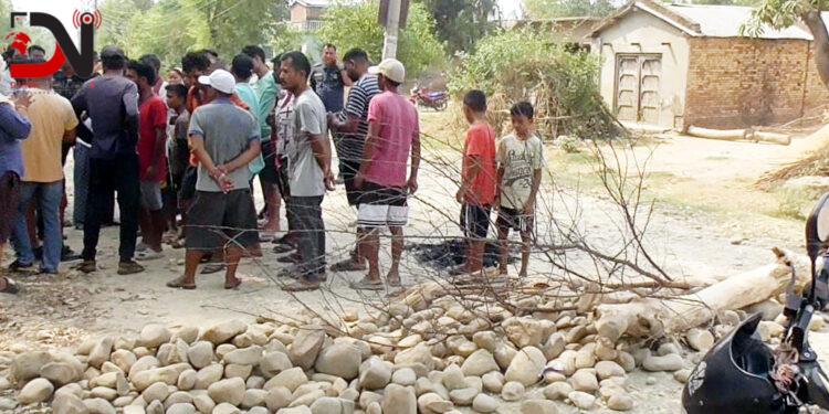 सडक स्तरोन्नती माग्दै आन्दोलन