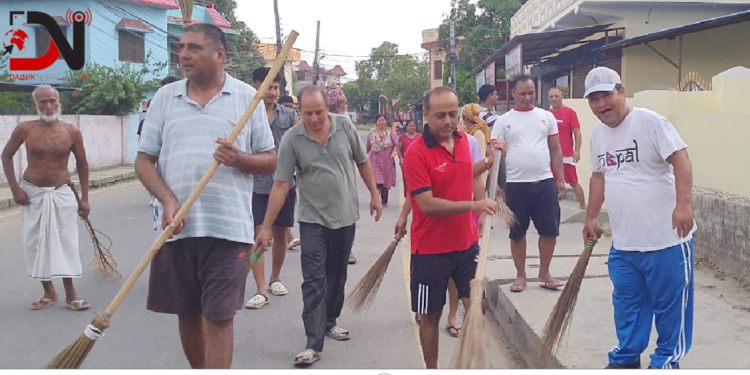 वडाको सुधार र सरसफाईमा जुट्दै स्थानीयहरु