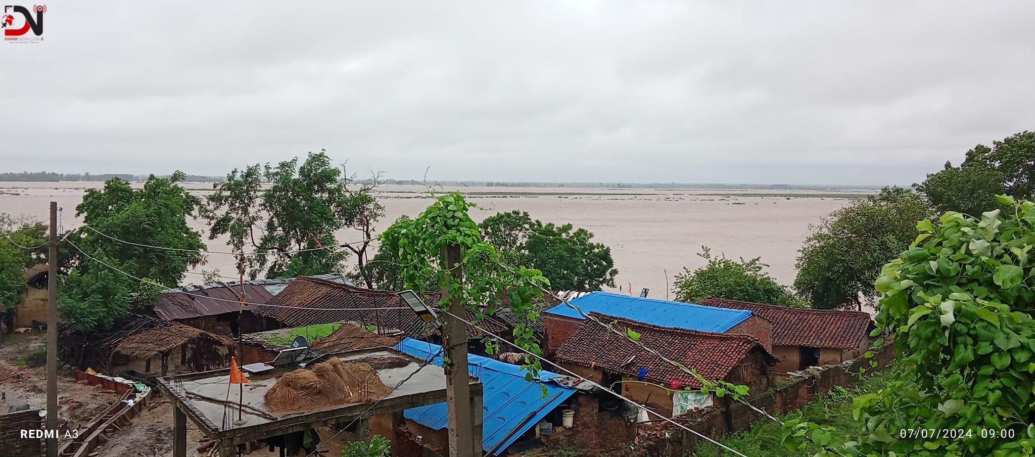 नरैनापुरमा दर्जन बढि गाउँ डुबान