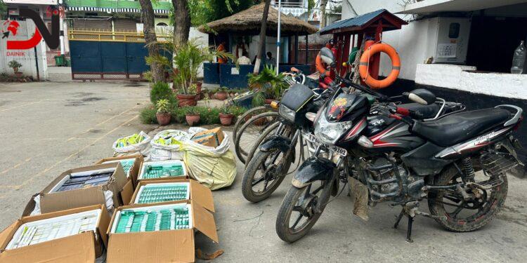 दश लाखको मोबाइल डिस्प्ले बरामद