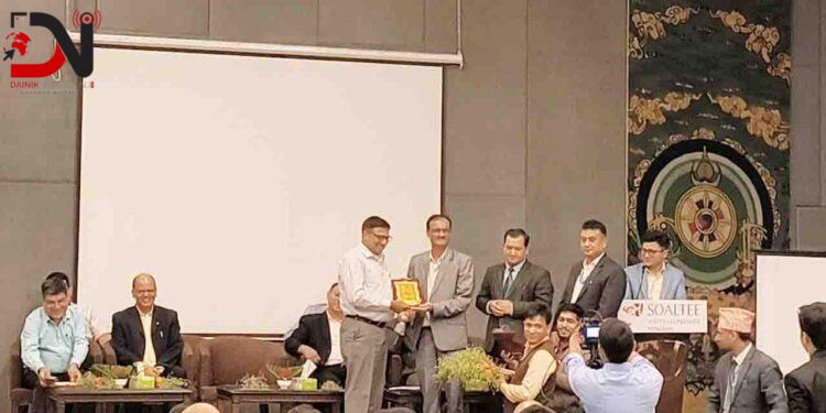 प्रविधिको विकास क्रम बारे बहस