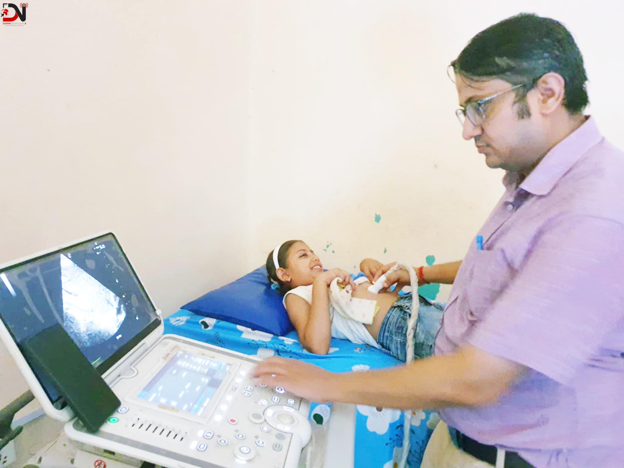 विद्यार्थीको मुटु र फोक्सो जाँच