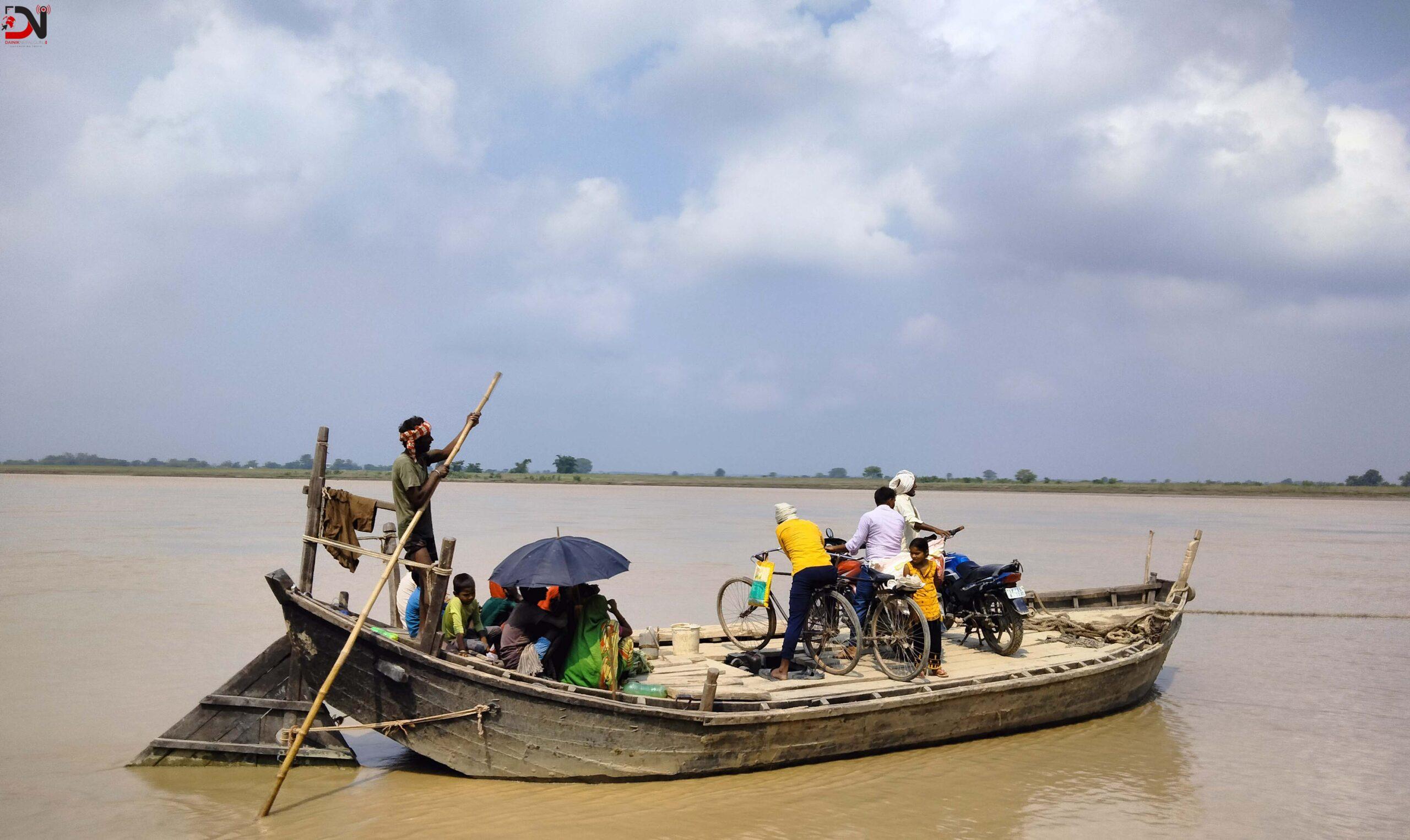 तटीय क्षेत्रका नागरिकलाई नदी तर्न डुङ्गाकै भर