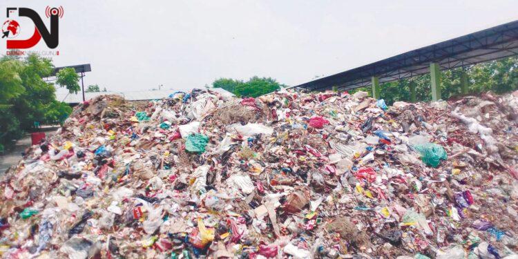 अझै बनेन फोहोरबाट मोहर