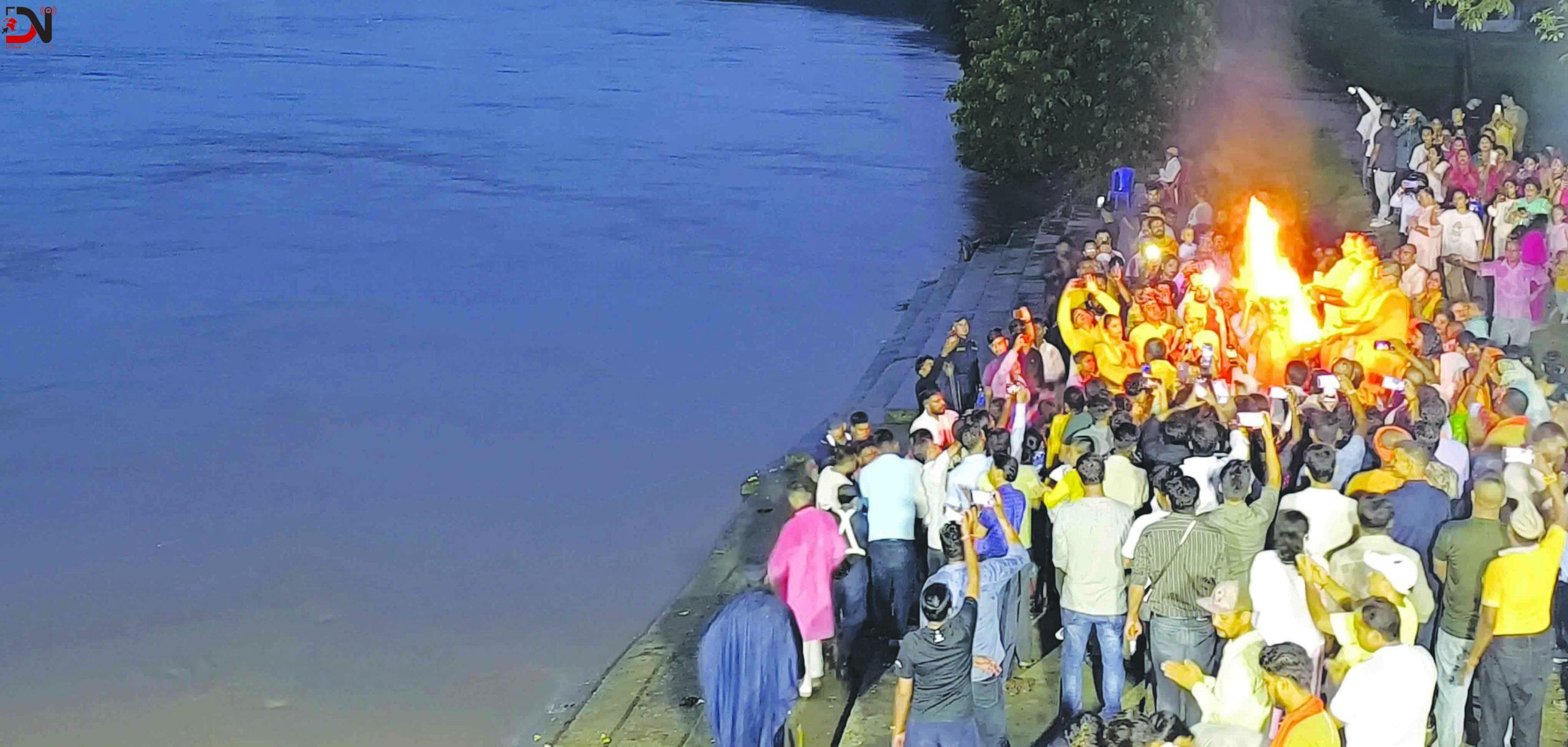 राप्ती तटमा गंगा महाआरती